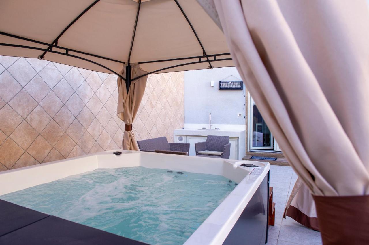 Joyce Luxury Suite 莫诺波利 外观 照片