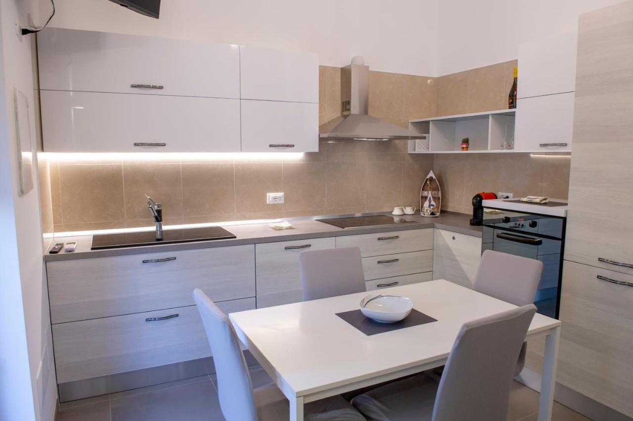 Joyce Luxury Suite 莫诺波利 外观 照片