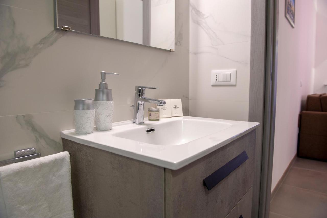 Joyce Luxury Suite 莫诺波利 外观 照片